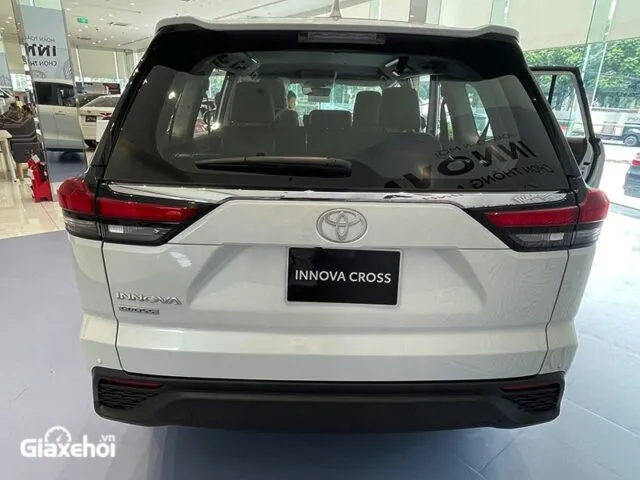 toyota innova cross 2024 gia xe lan banh khuyen mai mua ban xe tra gop 7 Toyota Innova Cross 2025: Giá xe lăn bánh khuyến mãi, Mua bán xe trả góp