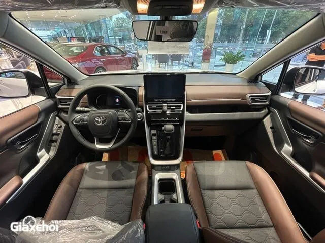 toyota innova cross 2024 gia xe lan banh khuyen mai mua ban xe tra gop 8 Toyota Innova Cross 2025: Giá xe lăn bánh khuyến mãi, Mua bán xe trả góp