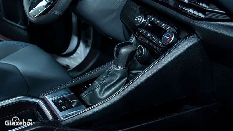 Toyota Yaris Cross 2025: Giá xe lăn bánh khuyến mãi, Mua bán xe trả góp toyota yaris cross 2024 gia xe lan banh khuyen mai mua ban xe tra gop 10 Toyota Yaris Cross 2025: Giá xe lăn bánh khuyến mãi, Mua bán xe trả góp
