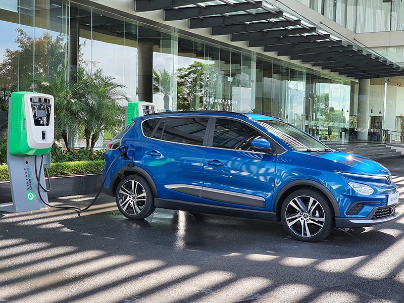 Vinfast VF e34 2025: Giá xe lăn bánh khuyến mãi, Mua bán xe trả góp vinfast vf e34 2024 gia xe lan banh khuyen mai mua ban xe tra gop 2 Vinfast VF e34 2025: Giá xe lăn bánh khuyến mãi, Mua bán xe trả góp
