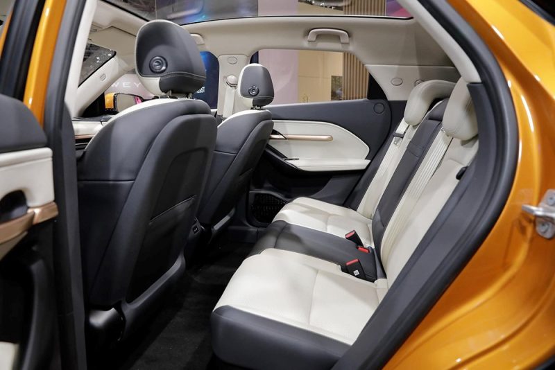 Vinfast VF6 2025: Giá xe lăn bánh khuyến mãi, Mua bán xe trả góp vinfast vf6 2024 gia xe lan banh khuyen mai mua ban xe tra gop 8 Vinfast VF6 2025: Giá xe lăn bánh khuyến mãi, Mua bán xe trả góp