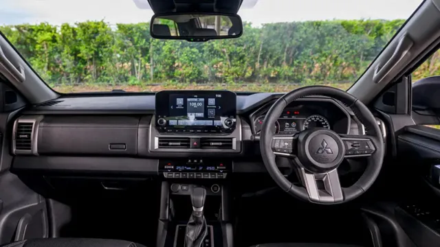 Mitsubishi Triton 2025: Giá xe lăn bánh khuyến mãi, Mua bán xe trả góp mitsubishi triton 2024 gia xe lan banh khuyen mai mua ban xe tra gop 4 Mitsubishi Triton 2025: Giá xe lăn bánh khuyến mãi, Mua bán xe trả góp