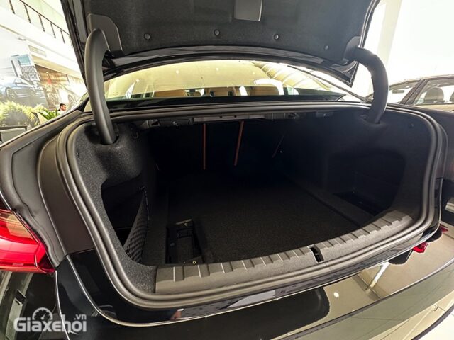 bmw 320i 2025 lci gia ban khuyen mai chi tiet thong so xe 7 BMW 320i LCI 2025: Giá bán khuyến mãi - Chi tiết thông số xe