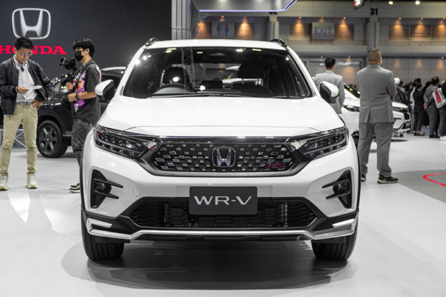 Đánh giá xe Honda WR-V 2025: Khi nào bán tại Việt Nam? danh gia xe honda wr v 2025 khi nao ban tai viet nam 2 Đánh giá xe Honda WR-V 2025: Khi nào bán tại Việt Nam?