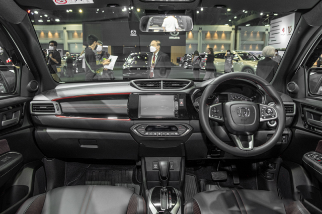 Đánh giá xe Honda WR-V 2025: Khi nào bán tại Việt Nam? danh gia xe honda wr v 2025 khi nao ban tai viet nam 5 Đánh giá xe Honda WR-V 2025: Khi nào bán tại Việt Nam?