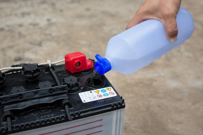 Cách sạc bình ắc quy đơn giản tại nhà, ai cũng làm được image3 Cách sạc bình ắc quy đơn giản tại nhà, ai cũng làm được